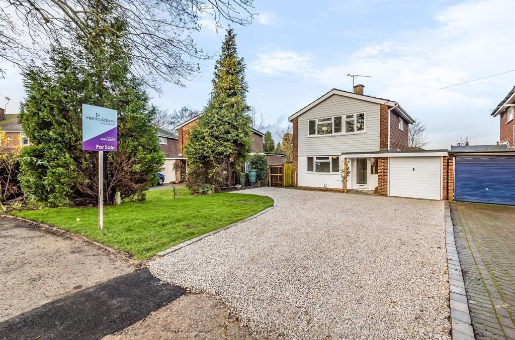 Houses For Sale In Farhalls Crescent Horsham at Thomas Carroll blog