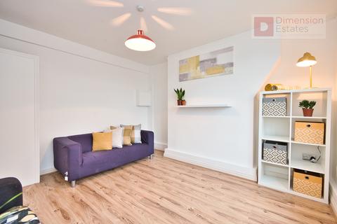 3 bedroom flat to rent, Brooke Road, Upper Clapton, Hackney, London, E5