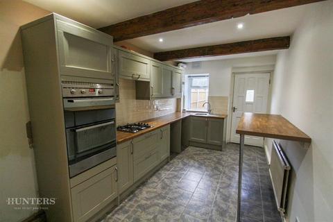 14 Frizinghall Road, Bradford, BD9 4LD