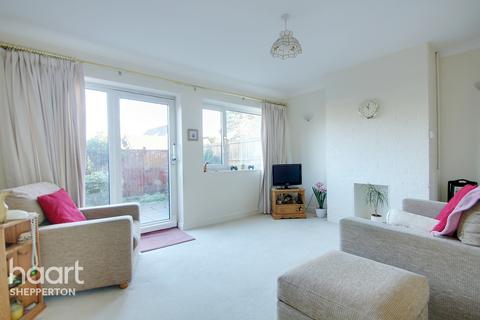 3 Francis Close, Shepperton, TW17 0EP