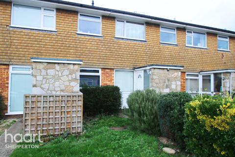 3 Francis Close, Shepperton, TW17 0EP