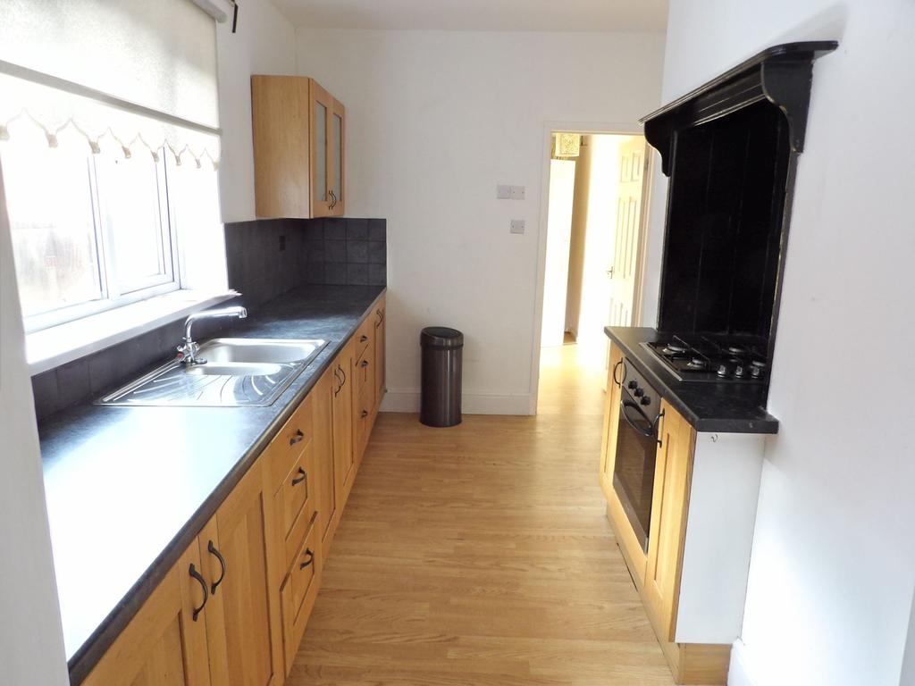 Stanhope Road, West Park, South Shields, Tyne and Wear, NE33 4BS 4 bed