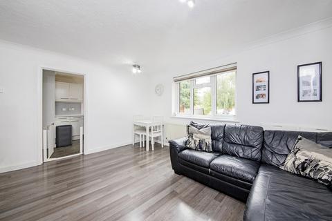 9 Ravenscroft Crescent, London, SE9 4LL
