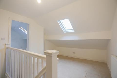 2 bedroom flat to rent, Nimmings Road, Halesowen, West Midlands, B62