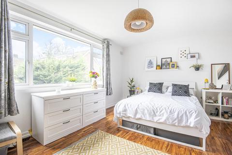 8 Guibal Road, London, SE12 9LX