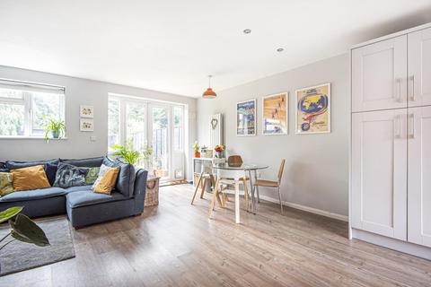 8 Guibal Road, London, SE12 9LX