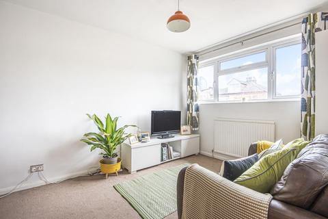 8 Guibal Road, London, SE12 9LX