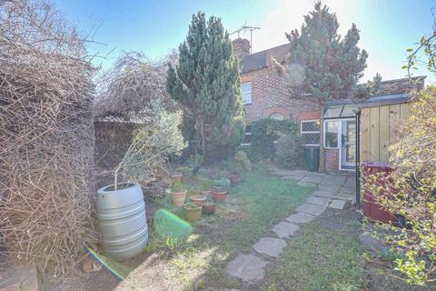 Gosbrook Road, Caversham, Reading