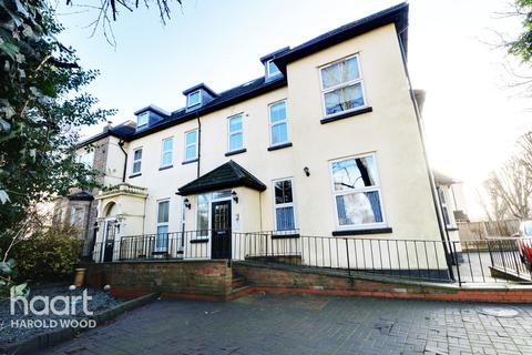 16c Colchester Road, Romford, RM3 0XP