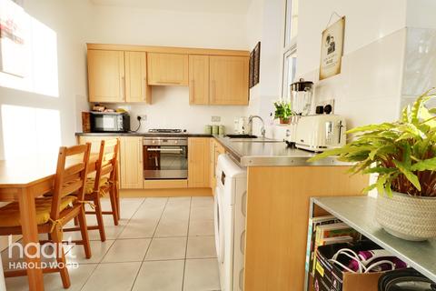 16c Colchester Road, Romford, RM3 0XP