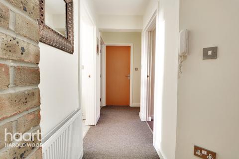 16c Colchester Road, Romford, RM3 0XP