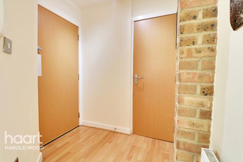 16c Colchester Road, Romford, RM3 0XP