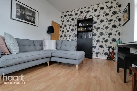 16c Colchester Road, Romford, RM3 0XP