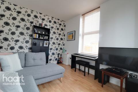 16c Colchester Road, Romford, RM3 0XP