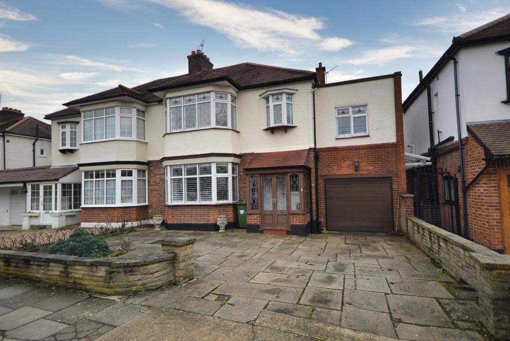 Lake Rise, Romford, Essex, RM1 4 bed semidetached house £675,000
