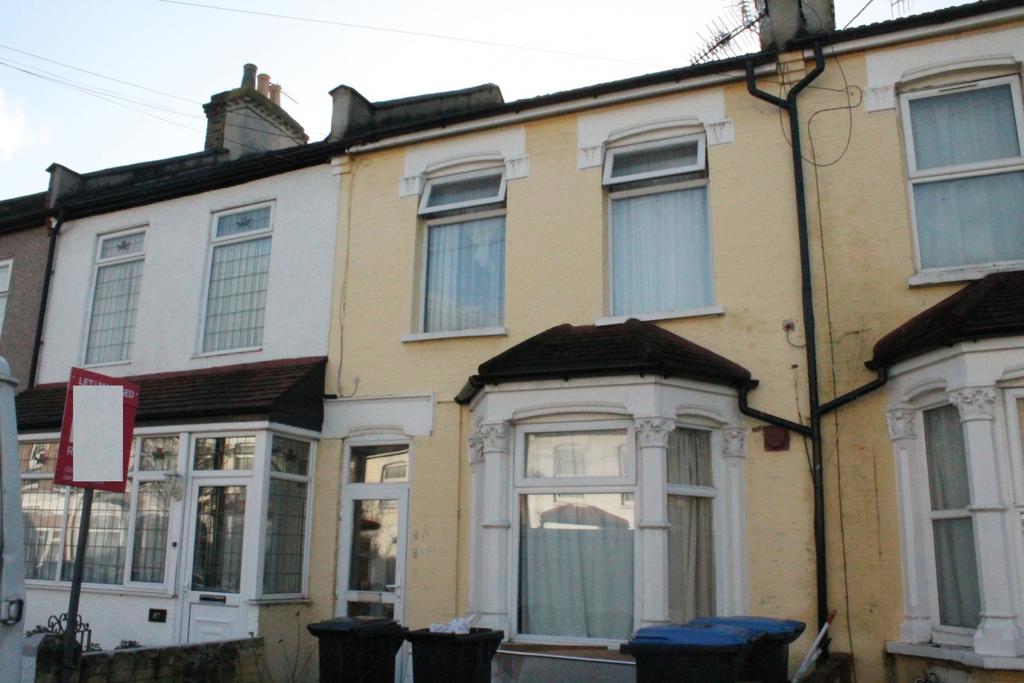 Two bedroom First Floor Flat