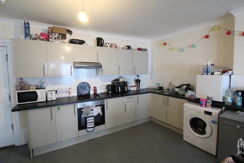 8 bedroom flat to rent, Kings Road