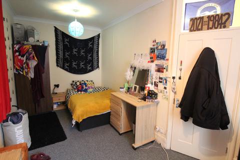 8 bedroom flat to rent, Kings Road