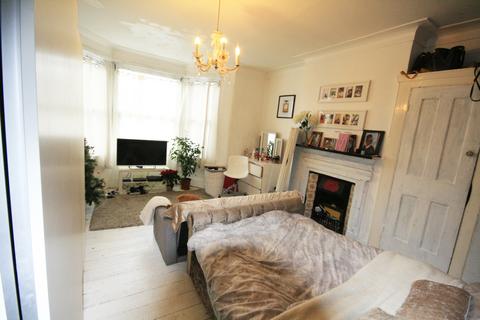21 Gordon Road, Ilford, IG1 1SP