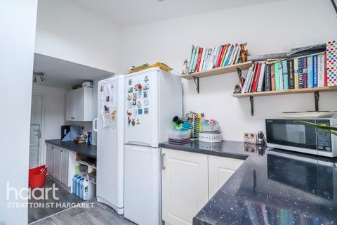 38 Buckingham Road, Swindon, SN3 1JA