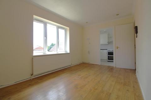 1 bedroom flat to rent, Eagle Close, Waltham Abbey
