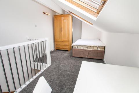 23 Harold View, Leeds, LS6 1PP