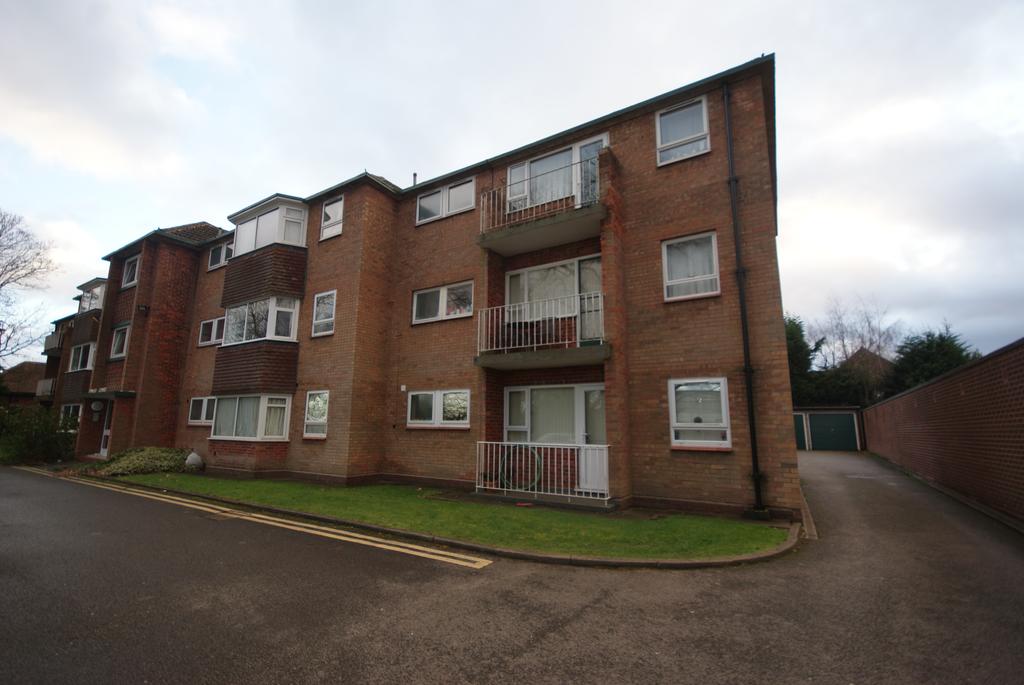 Dingle Lane, SOLIHULL, West Midlands, B91 1 bed apartment £595 pcm (£