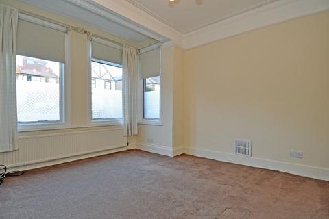29 Queens Road, Loughton, IG10 1RR