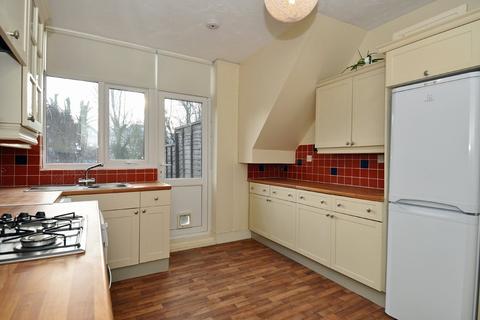 29 Queens Road, Loughton, IG10 1RR