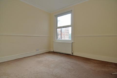 29 Queens Road, Loughton, IG10 1RR
