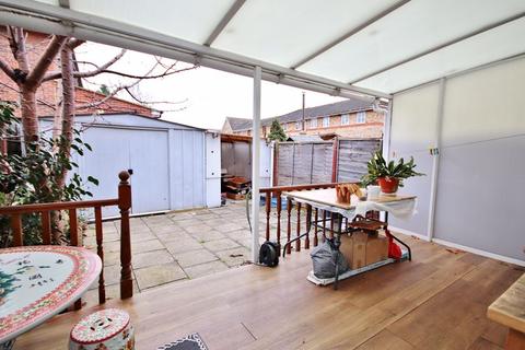4 Bracken Close, London, E6 5XE