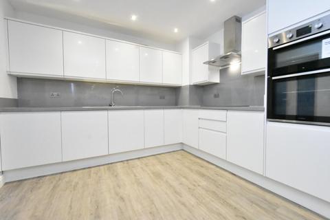1 bedroom apartment to rent, Lower Addiscombe Road, Croydon CR0