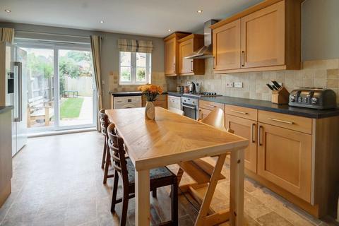 9 Caroline Avenue, Exeter, EX2 7AT