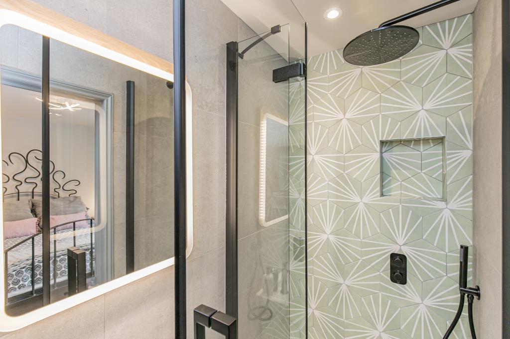 Ensuite