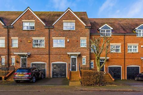 53 Bernardines Way, Buckingham, MK18 1BF
