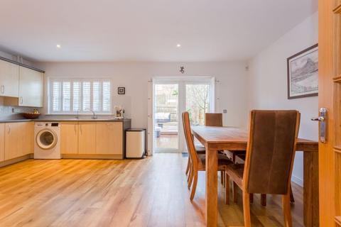 53 Bernardines Way, Buckingham, MK18 1BF