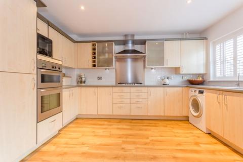53 Bernardines Way, Buckingham, MK18 1BF