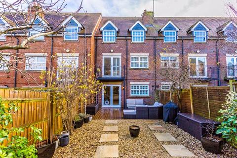 53 Bernardines Way, Buckingham, MK18 1BF
