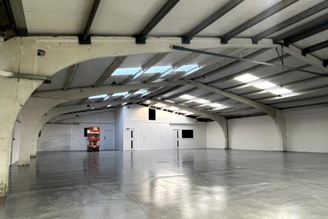 Industrial unit to rent, RECENTLY REFURBISHED INDUSTRIAL / WAREHOUSING UNIT TO BE LET