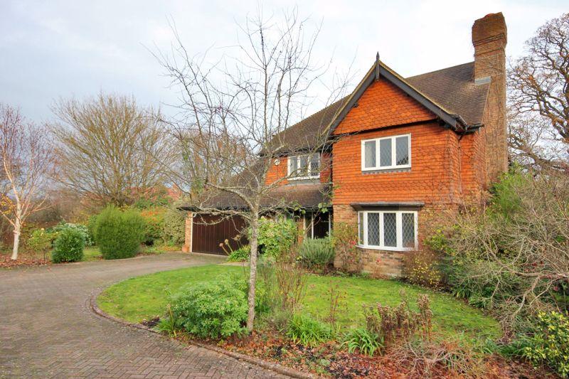 Greshams Way, Edenbridge 4 bed detached house £775,000