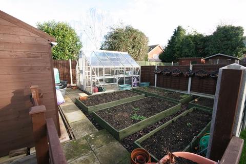 23 Anbrook Crescent, Hucclecote, Gloucester, GL3 3HL