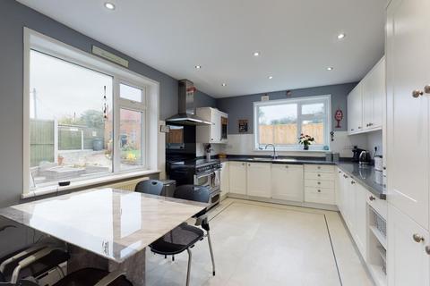 8 Clive Road, Cliffsend, Ramsgate, CT12 5EQ