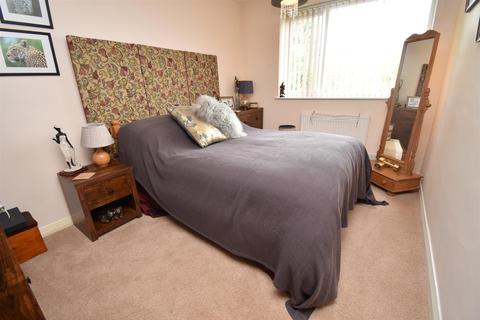 7 Alsop Close, Houghton Regis, Dunstable, LU5 5JT