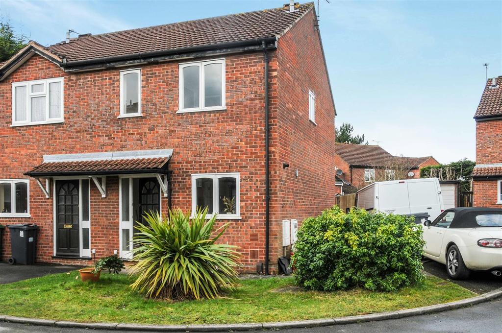 Woburn Close, Sydenham, Leamington Spa 3 bed semidetached house £795 pcm (£183 pw)