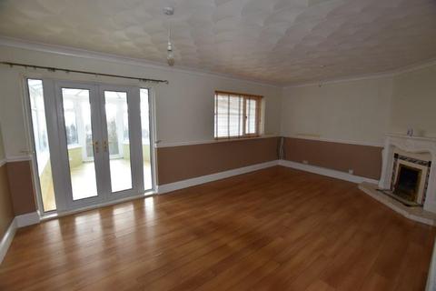 6 Cedar Grove, Aldbrough, Hull, HU11 4QH
