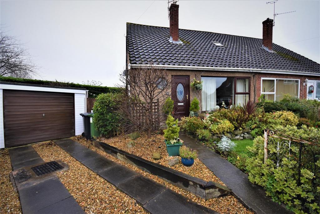 Mold Road Estate, Gwersyllt, Wrexham 3 bed semidetached bungalow £
