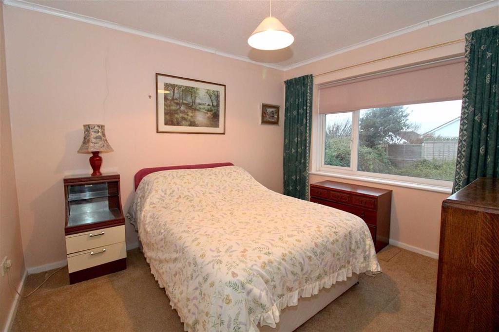 Windsor Close, East Sussex 2 bed detached bungalow for