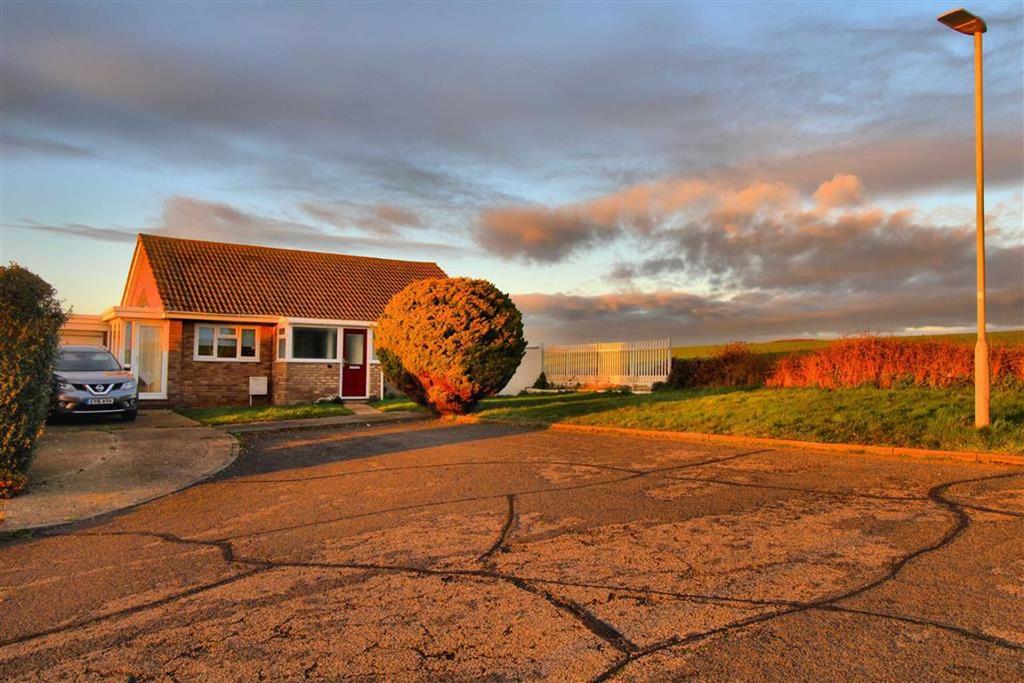 Windsor Close, East Sussex 2 bed detached bungalow for