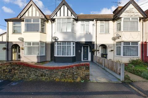 5 Brooklands Avenue, Leigh-on-sea, SS9 5XA