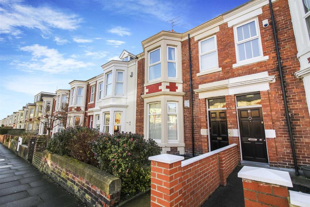 Park Parade, Whitley Bay 2 bed flat £595 pcm (£137 pw)